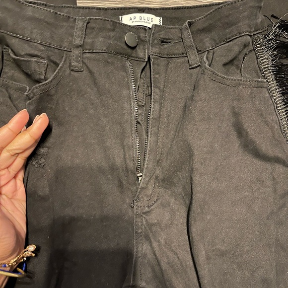Aphrodite Distressed Fringe Jeans - Picture 6 of 7